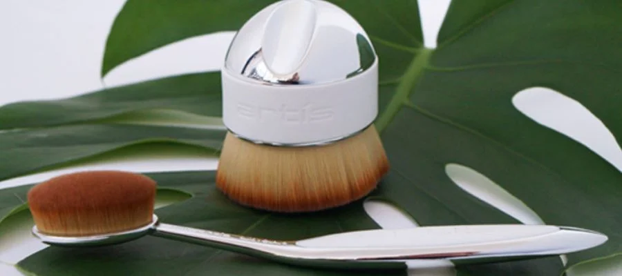 Artis Brush Oval 6