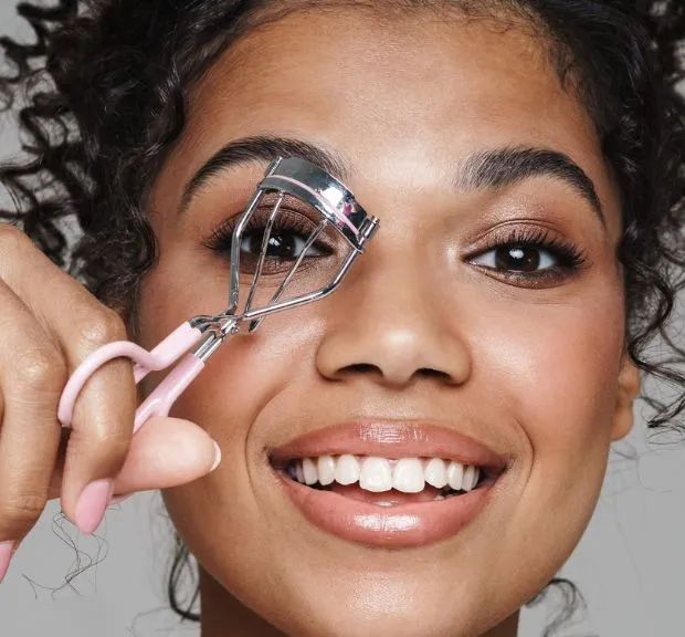 Top 11 Eyelash Curler for making Eyes more Beautiful