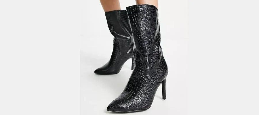 Black croc designed boots