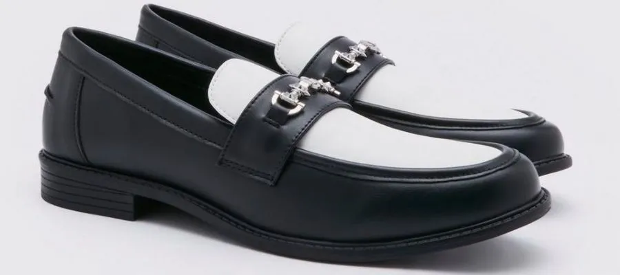 Contrast Chain Penny Loafer