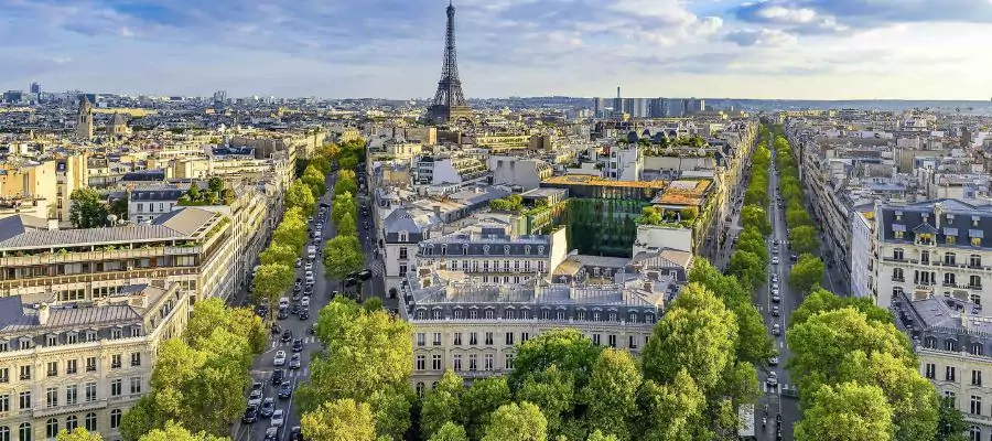 Comparing prices for London to Paris flights