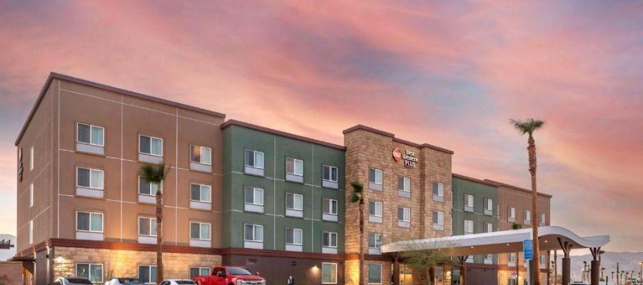 hotels in cathedral city