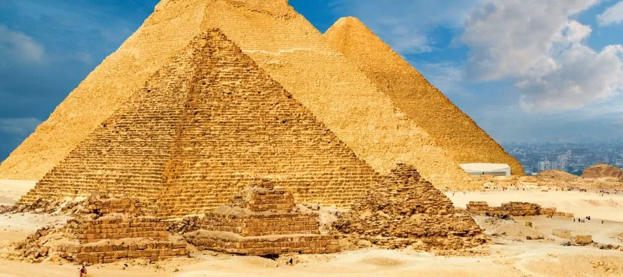 The Pyramids of Giza A Testament to Ancient Egypt's Greatness