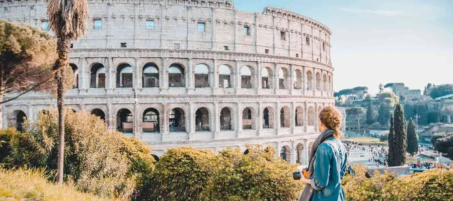 Solo-Friendly Attractions with the Colosseum (1)