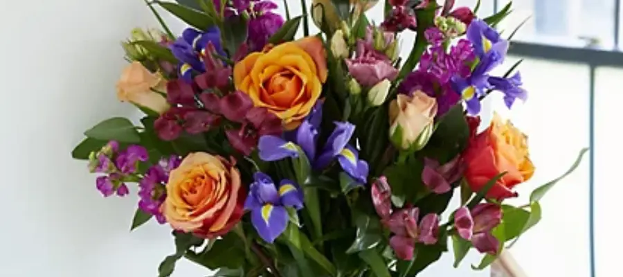 Roses, Iris & Stock Bouquet with Chocolates | Hermagic