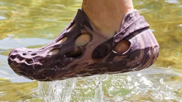 Water shoes for women