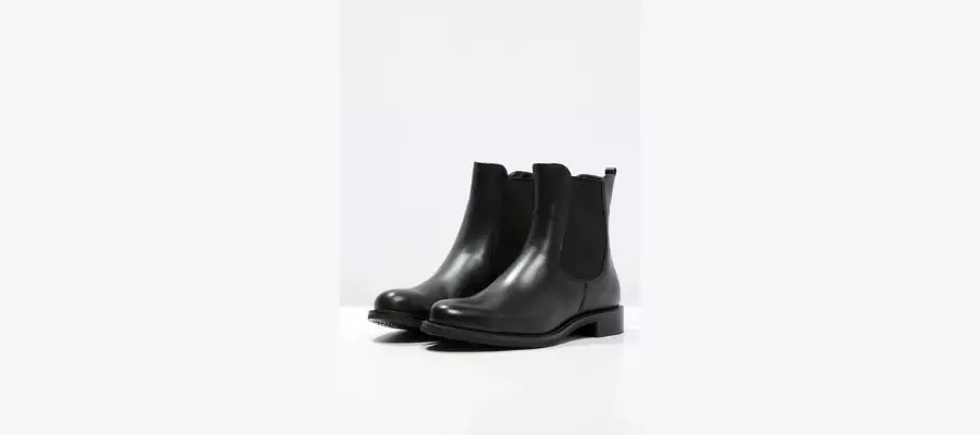 ECCO Short Boots - Black