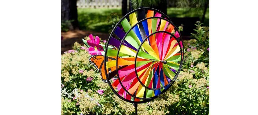 Decorative wind spinners for gardens