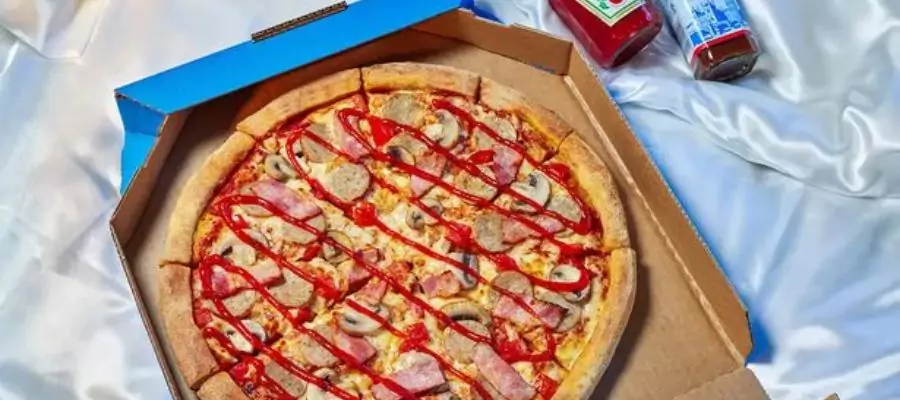 Domino's big brekkie pizza