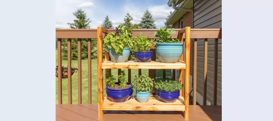 Outdoor plant stand