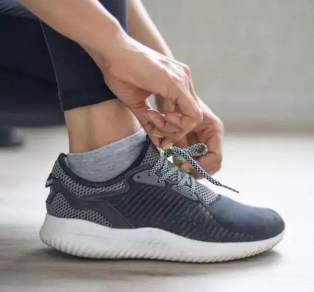 Orthopedic sneakers for women