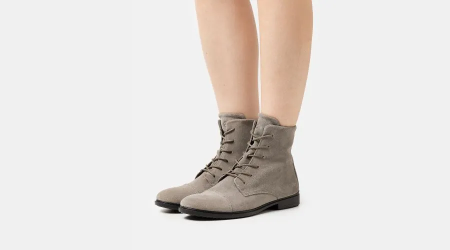 Ecco- Gray Short Boots 