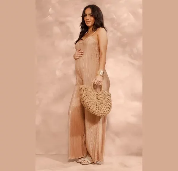Outfits for baby shower